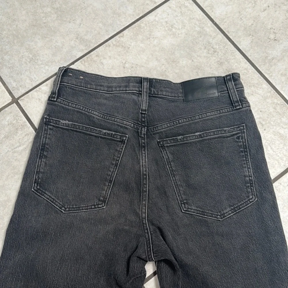 Madewell The High-Rise Slim Boyjean in‎ Caton Wash: Ripped-Knee Edition
